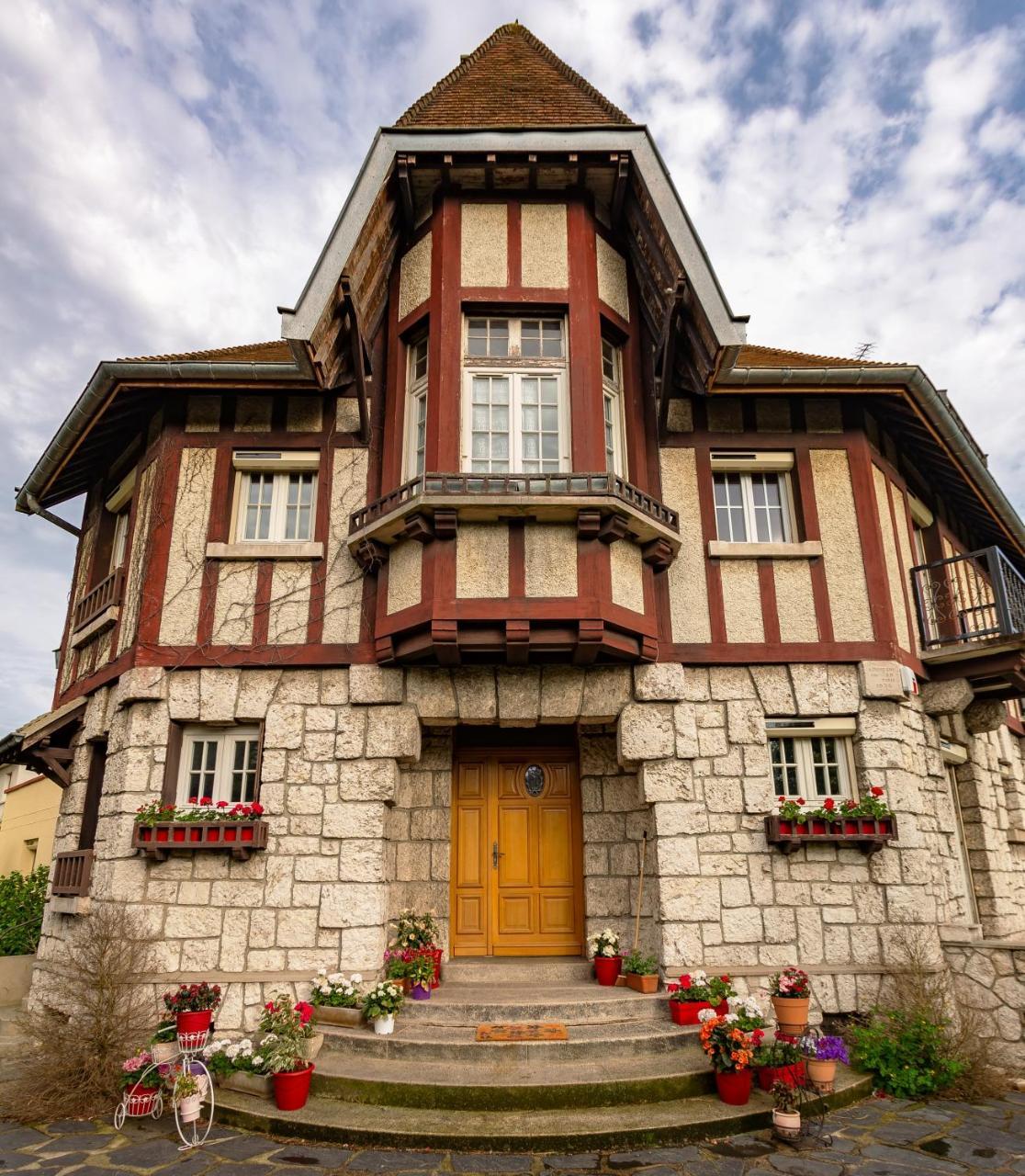 Apakabar Homestay - Proche Gare Melun, Parking Prive, Netflix La Rochette  Экстерьер фото